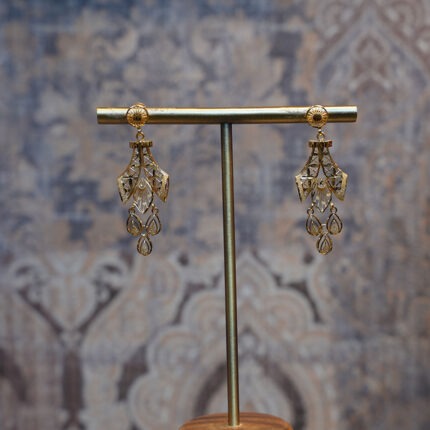 Elegant Filigree Drop Gold Earrings