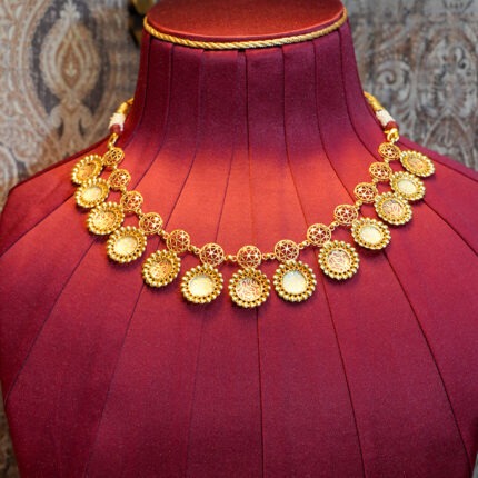 Antique Radiance Gold Necklace